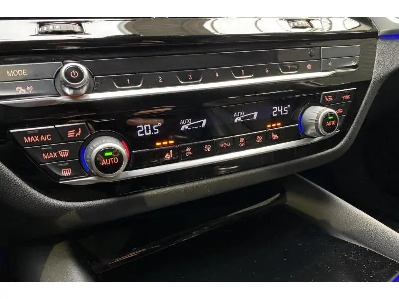 Occasion BMW Serie 5 520 d GREY 15