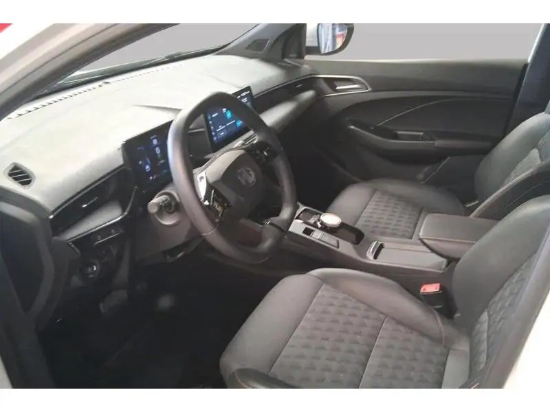 Occasion MG MG3 Luxury HEV WHITE 10