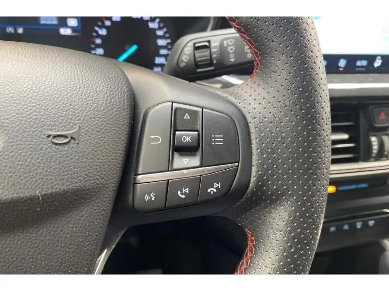 Occasion Ford Focus ST-Line*Caméra GPS GREY 26