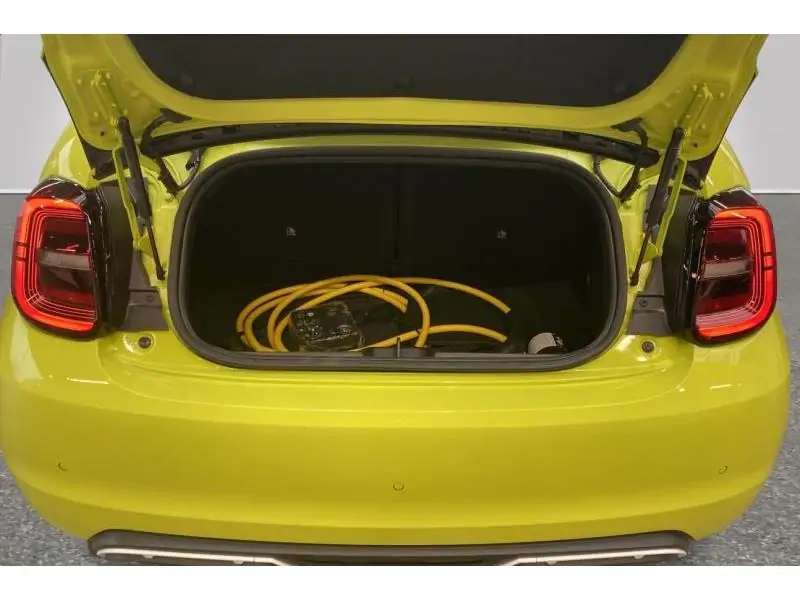 VEHICLE__CONDITION_SERVICE Abarth 500e LIMITED EDITION SCORPIONISSIMA YELLOW 19