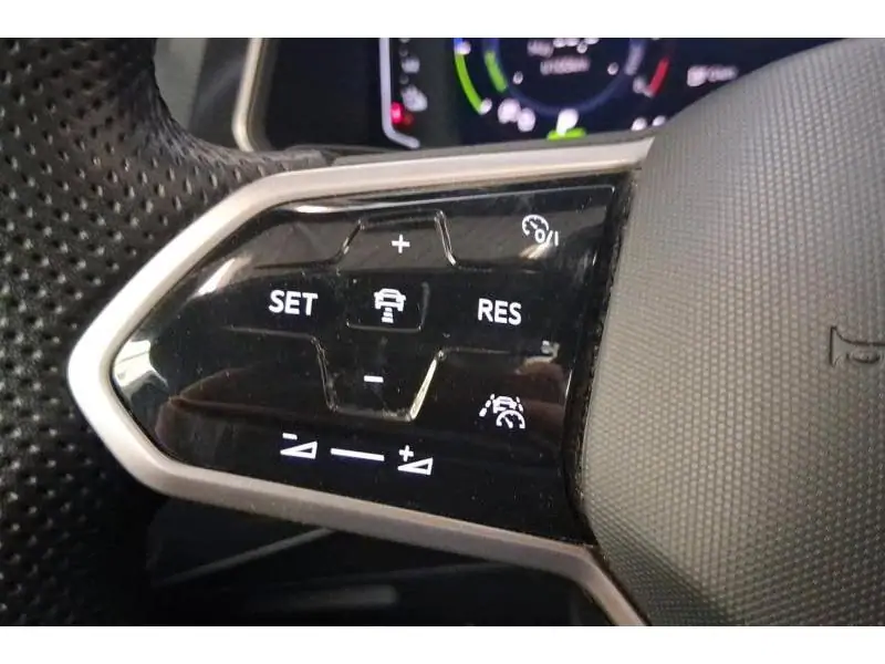 Occasion Volkswagen Tiguan III R Line 1.4 Plug in BLUE 22