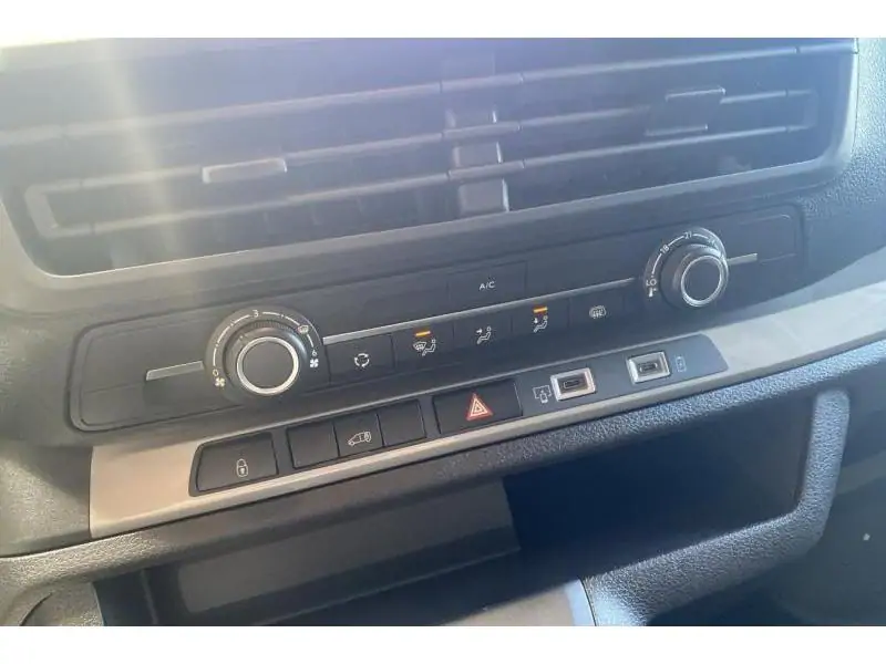 VEHICLE__CONDITION_SERVICE Peugeot Expert STANDARD WHITE 15