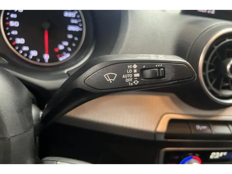 Occasion Audi Q2 S-LINE GREY 26
