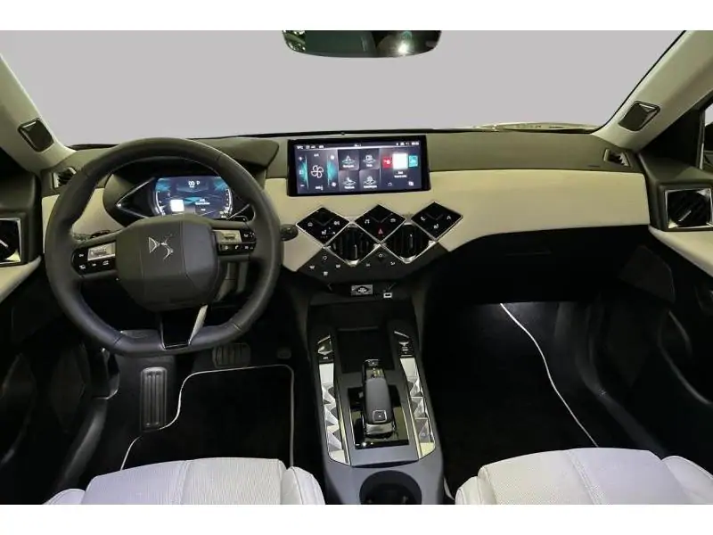 VEHICLE__CONDITION_SERVICE DS Automobiles DS 3 ESPRIT DE VOYAGE 130 GREY 11