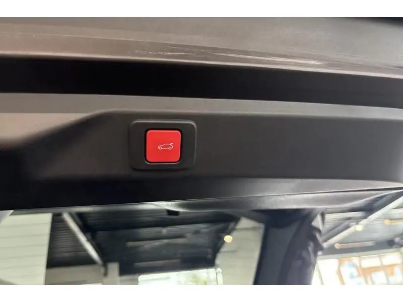 VEHICLE__CONDITION_SERVICE Peugeot 3008 FIRST EDITION BLUE 21