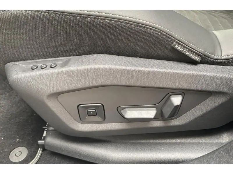 VEHICLE__CONDITION_SERVICE Peugeot 3008 e-GT*Full-Chargeur embarqué 11 GREY 22