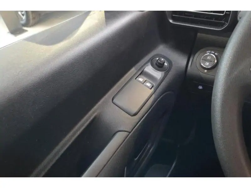 Occasie Opel Combo Life Base GREY 17