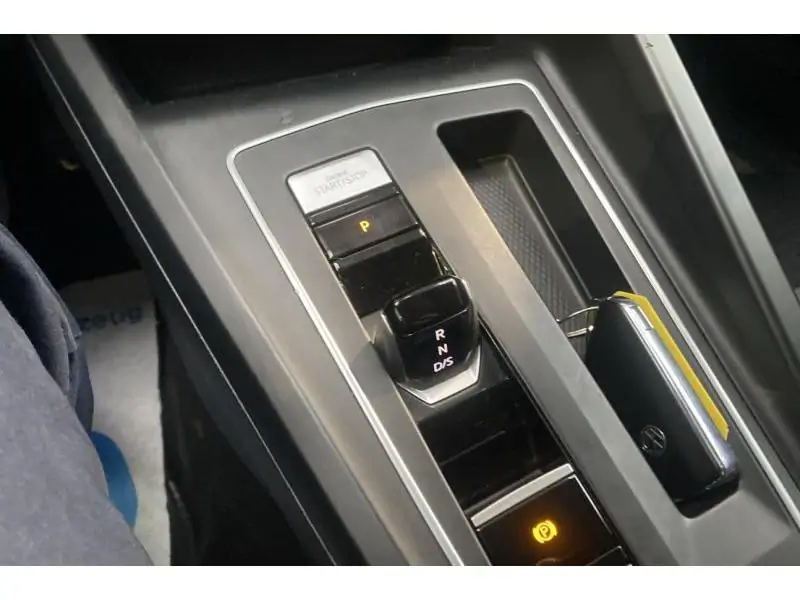 Occasie Volkswagen Golf VIII Life 1.0 eTSI DSG BLUE 16