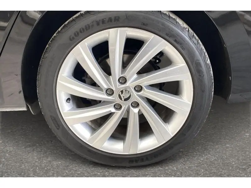 Occasie Skoda Octavia Ambition BLACK 20