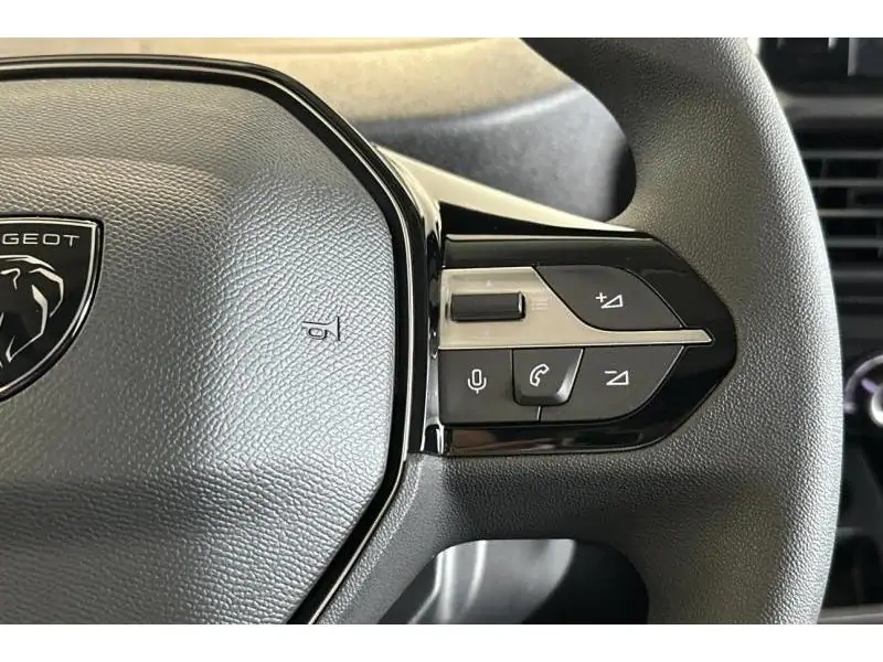 VEHICLE__CONDITION_SERVICE Peugeot Partner Standard Light BLACK 20