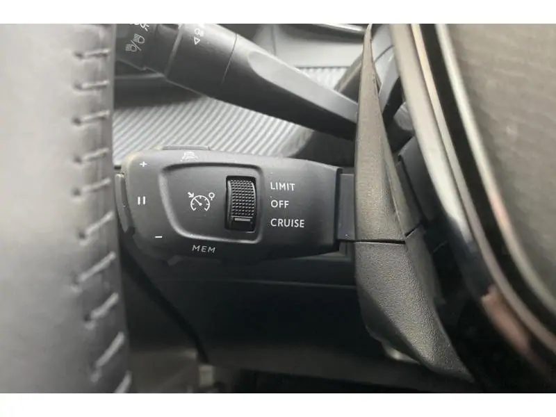 VEHICLE__CONDITION_SERVICE Peugeot 208 ALLURE BLUE 37