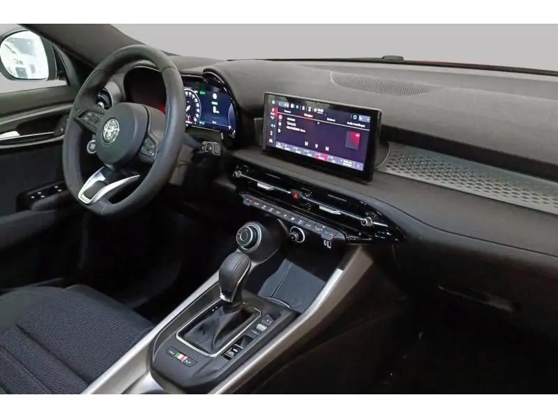 VEHICLE__CONDITION_SERVICE Alfa Romeo Tonale Sprint Plug-in Hybrid Q4 190 RED 2