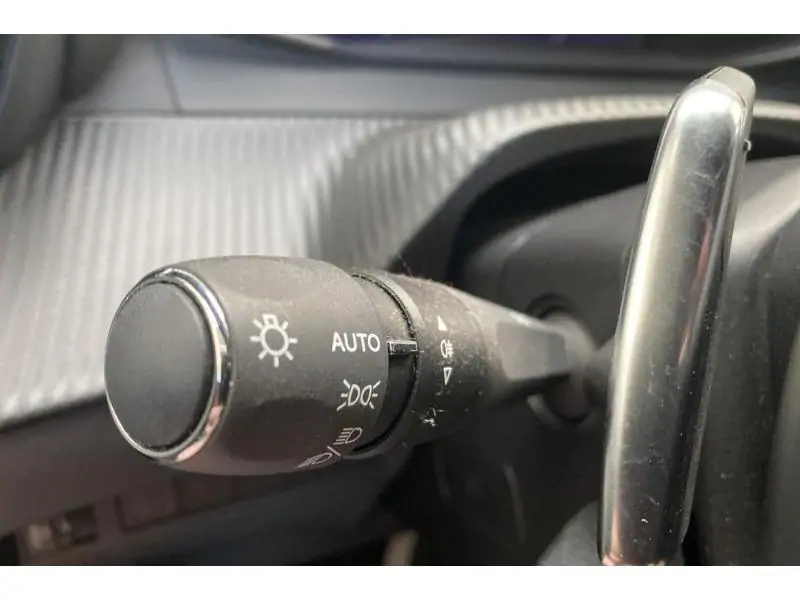VEHICLE__CONDITION_SERVICE Peugeot 2008 ALLURE GREY 23
