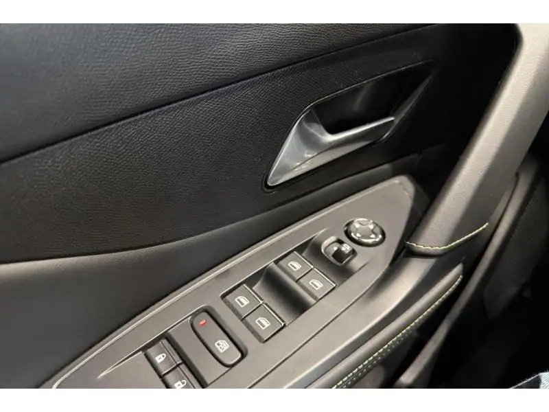 Occasion Peugeot 408 GT RED 17