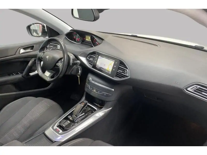 Occasion Peugeot 308 II Allure WHITE 2