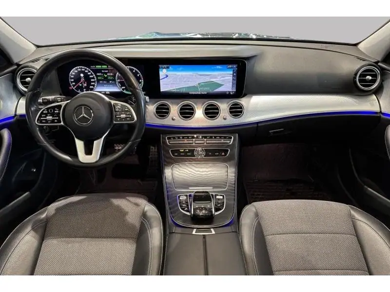 Occasie Mercedes-Benz E 300 de - Avantgarde - Pano - 360° BLUE 12