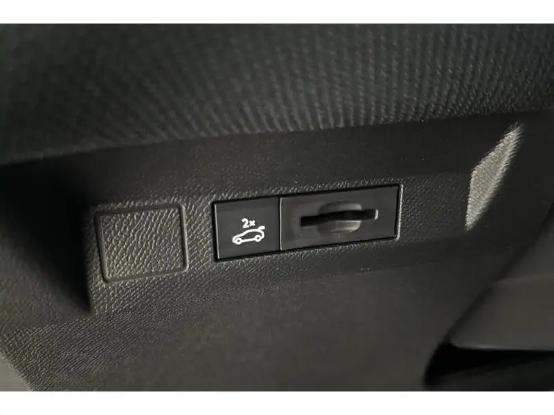 VEHICLE__CONDITION_SERVICE Citroen C5 Aircross Electric 210 ch Comfort Range Au GREEN 22