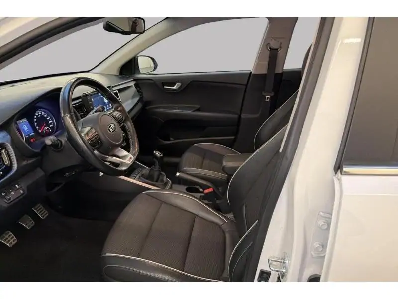 Occasion Kia Rio gt line WHITE 10