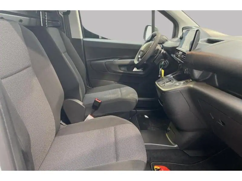 VEHICLE__CONDITION_SERVICE Peugeot Partner STANDARD LIGHT WHITE 8