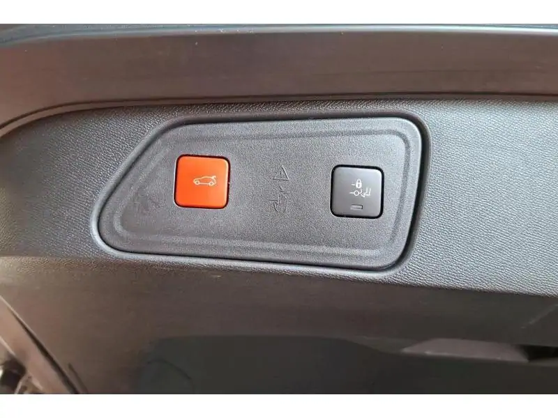 Occasion Peugeot 3008 Allure Pack EAT8 BLACK 21