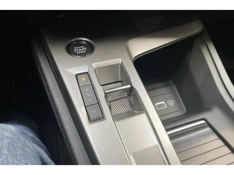 Occasion Peugeot 308 SW ALLURE Hybrid 136 e-DSC6 BLACK 16