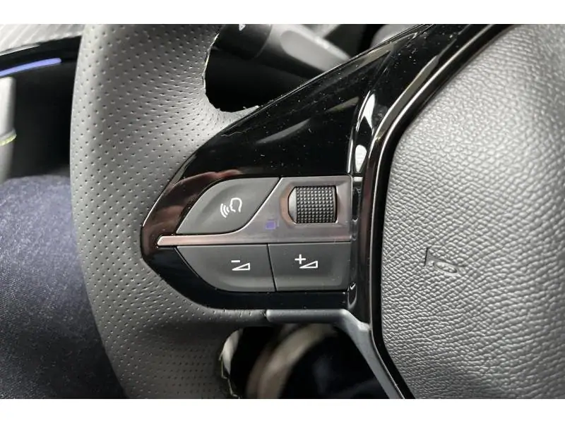 Démo Peugeot 2008 GT GREY 23