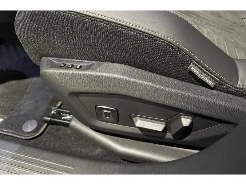 VEHICLE__CONDITION_SERVICE Peugeot 5008 GT Hybrid 136 e-DCS6 Full Opti GREY 24