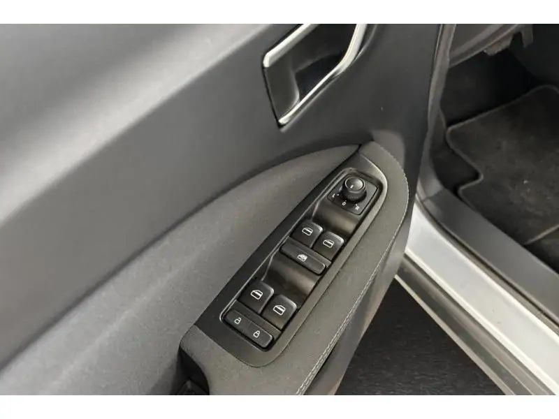 VEHICLE__CONDITION_SERVICE Leapmotor T03 DESIGN GREY 17