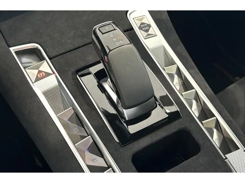 Occasion DS Automobiles DS 7 225 PERFORMANCE LINE GREY 25