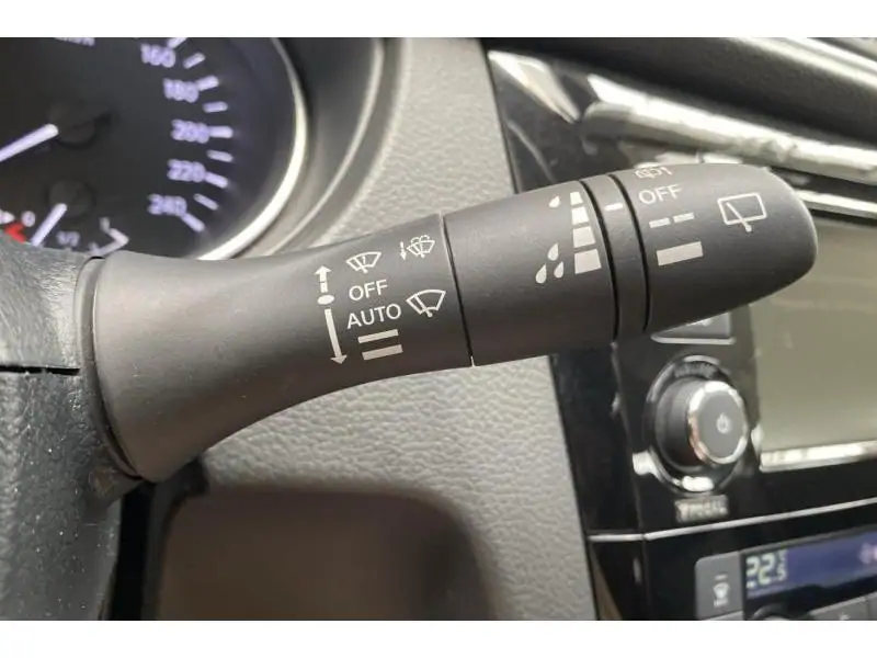 Occasion Nissan Qashqai SUV MANUAL RED 25