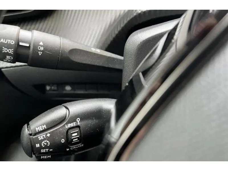 Occasion Peugeot 208 envy GREY 23