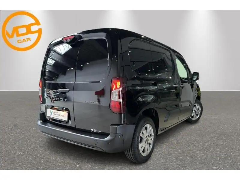 VEHICLE__CONDITION_SERVICE Peugeot Partner Standard Light 1.2 Turbo 110 Man.6 BLACK 3