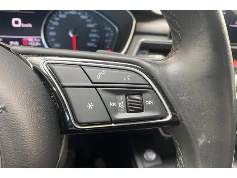 Occasion Audi A4 GPS*Attelage*Clim BLACK 29