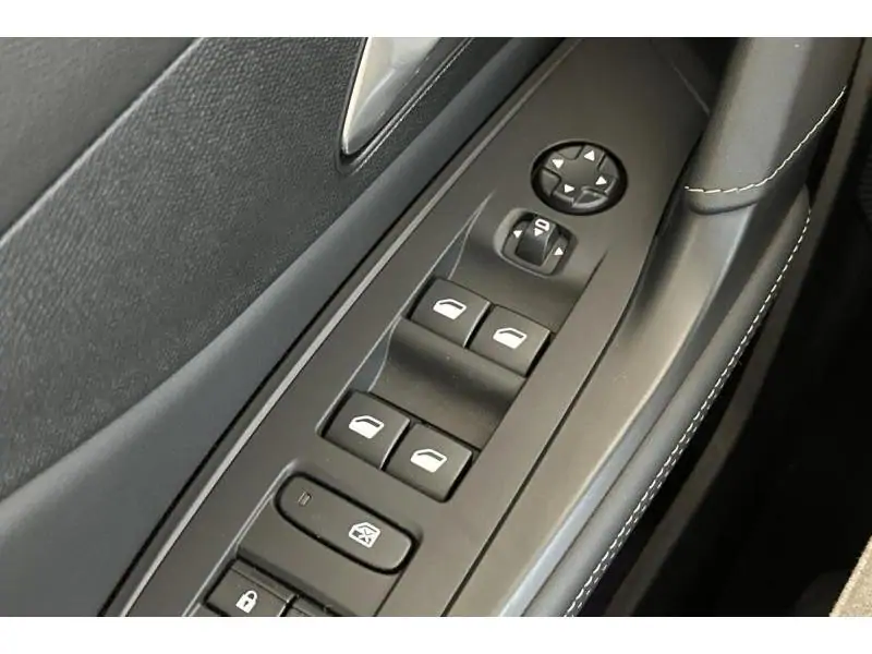 VEHICLE__CONDITION_SERVICE Peugeot 308 GT - Pano - AGR BLACK 17