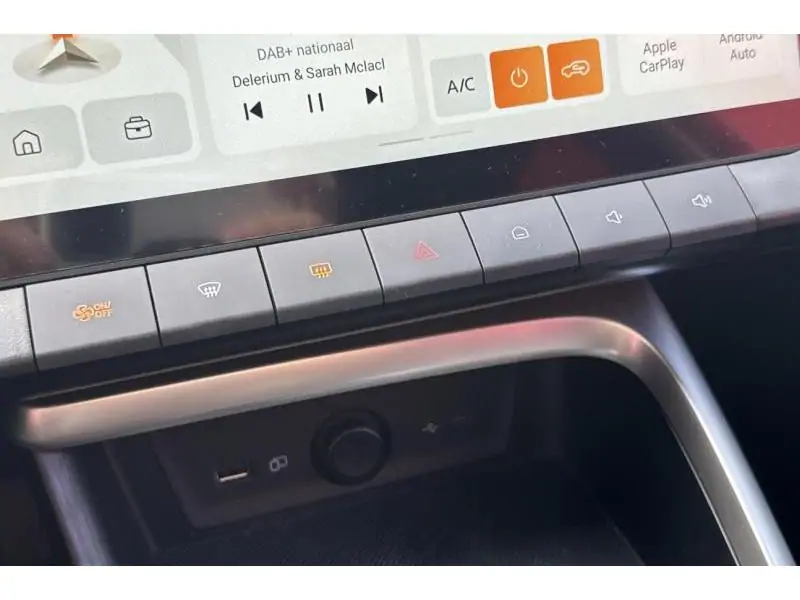 VEHICLE__CONDITION_SERVICE MG ZS LUXURY HEV RED 15