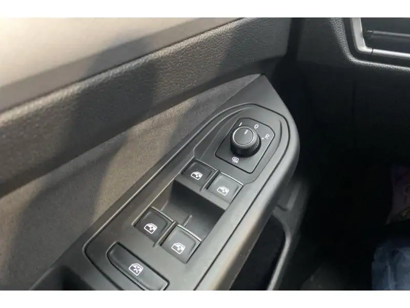 Occasie Volkswagen Golf VIII Life 1.0 eTSI DSG BLUE 17