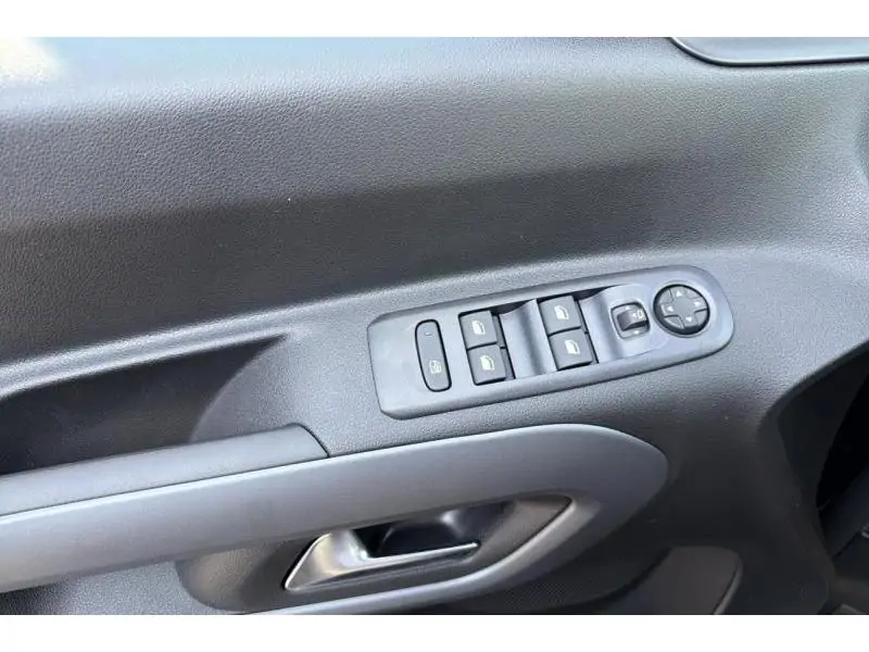 Démo Citroen Berlingo Taille M 1.5 BlueHDi 130 S&S BVM6 MAX    1 BLACK 17