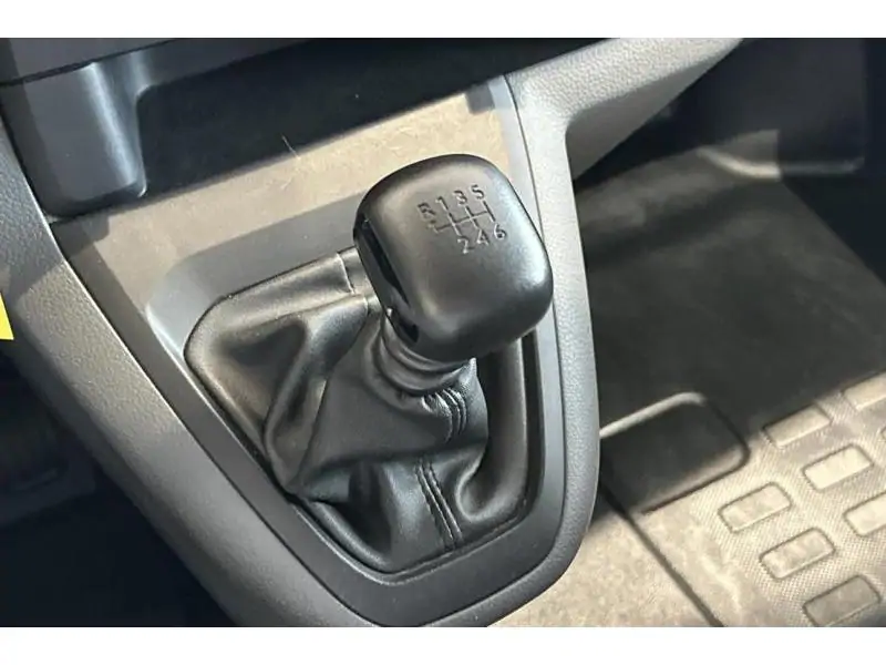 Occasie Opel Vivaro Camera - Trekhaak - Dakrek GREY 19