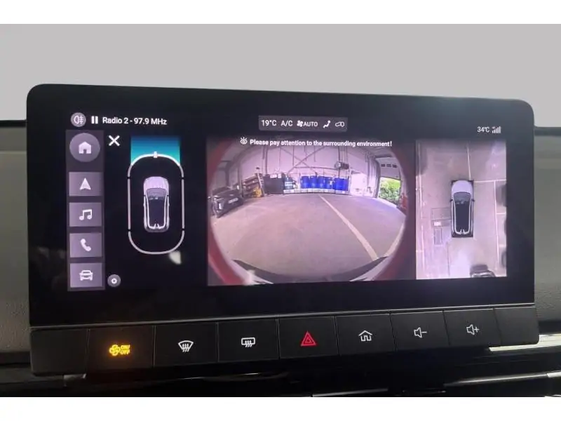 VEHICLE__CONDITION_SERVICE MG MG4 LUXURY TROPHY Extended Range 77 KWH RED 26