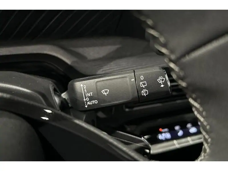 VEHICLE__CONDITION_SERVICE Citroen C3 Electric 113 pk Comf RED 23