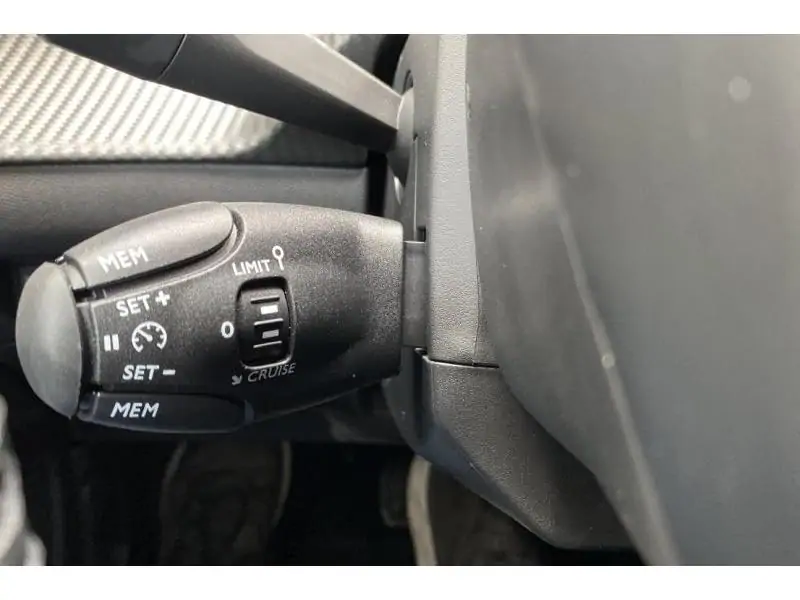 Démo Peugeot 2008 ALLURE CHAMPAGNE 27