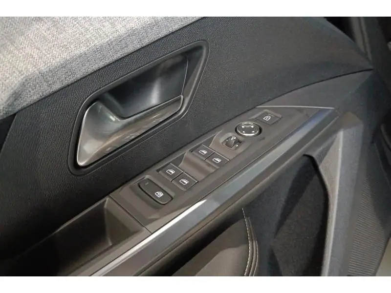 VEHICLE__CONDITION_SERVICE Peugeot 5008 First Editon GT  vrij 10/2025 BLACK 17