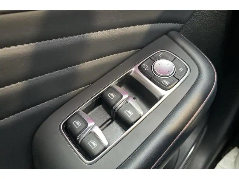 Occasie MG HS LUXURY WHITE 17