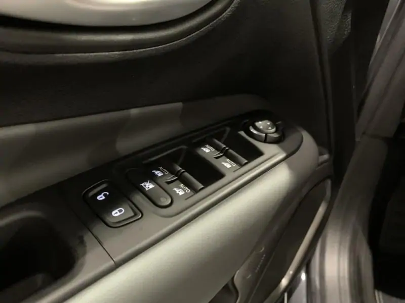 Occasion Jeep Renegade Limited e-Hybrid MHEV GREY 10