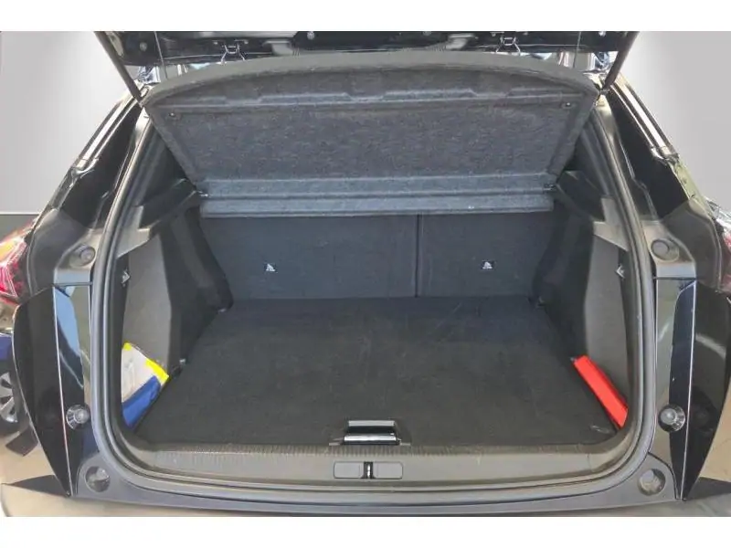 Occasion Peugeot e-2008 Allure BLACK 19