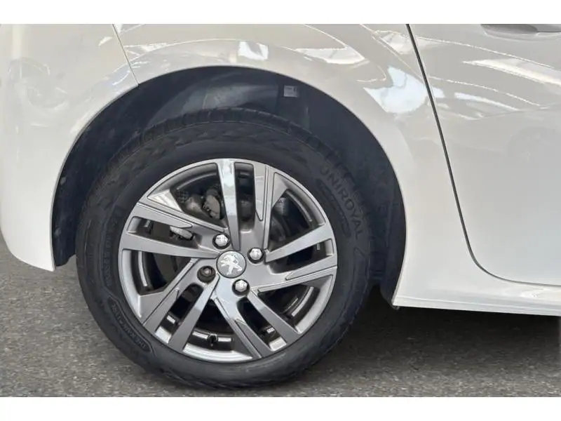 Occasion Peugeot 208 II & e- Active Pack WHITE 20