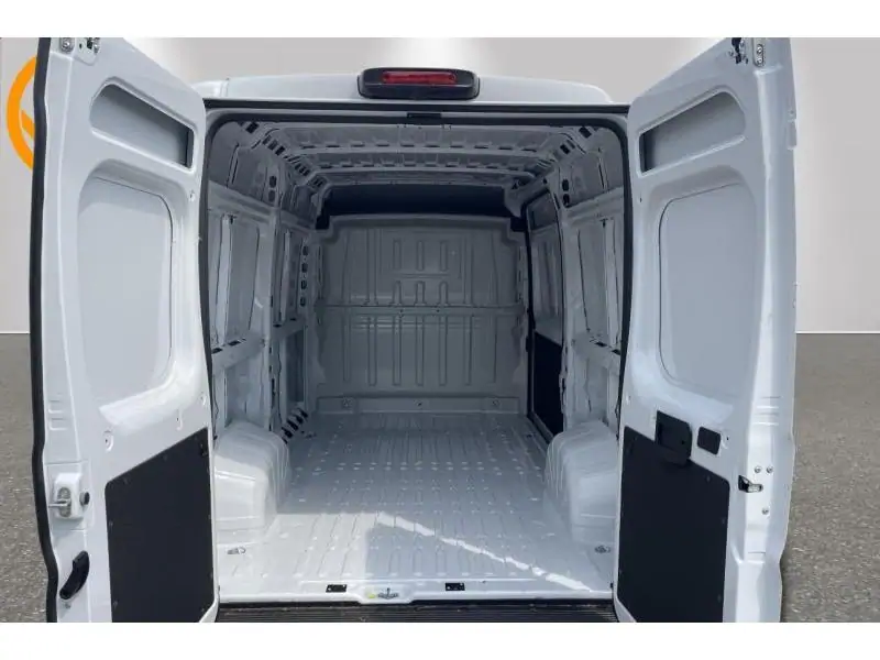 Demo Fiat Ducato 335 L2H2 140 WHITE 17