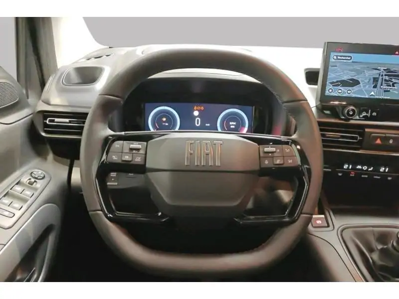 Démo Fiat Doblo Small 1.2 110 S&S MT 5pl BLACK 12