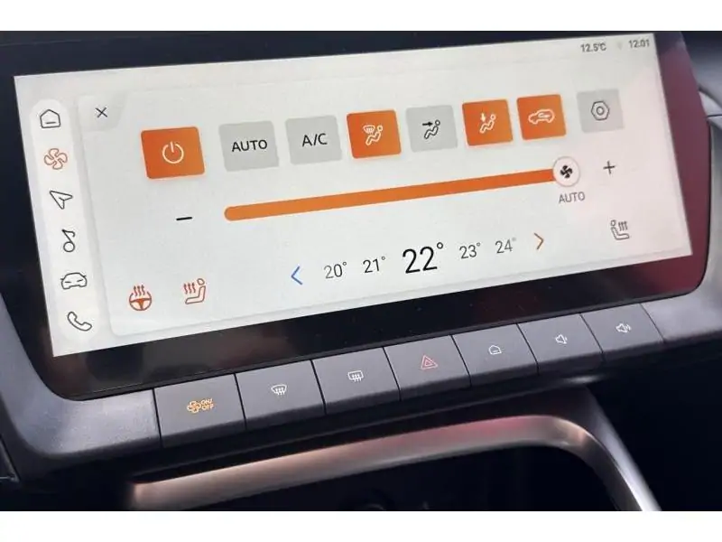 VEHICLE__CONDITION_SERVICE MG ZS LUXURY HEV RED 29