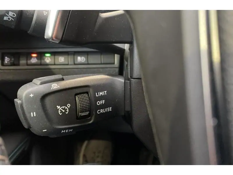 Occasion Peugeot 3008 Allure Pack 1.6 PHEV 180 PK GREY 24